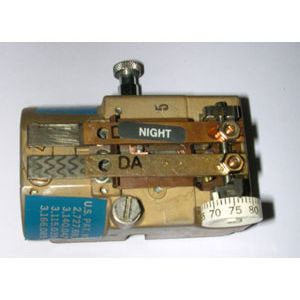 Johnson T4512 Dual Temperature Thermostat